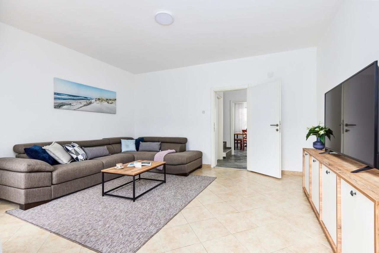 Villa Waikiki Beach House à Tivat Extérieur photo