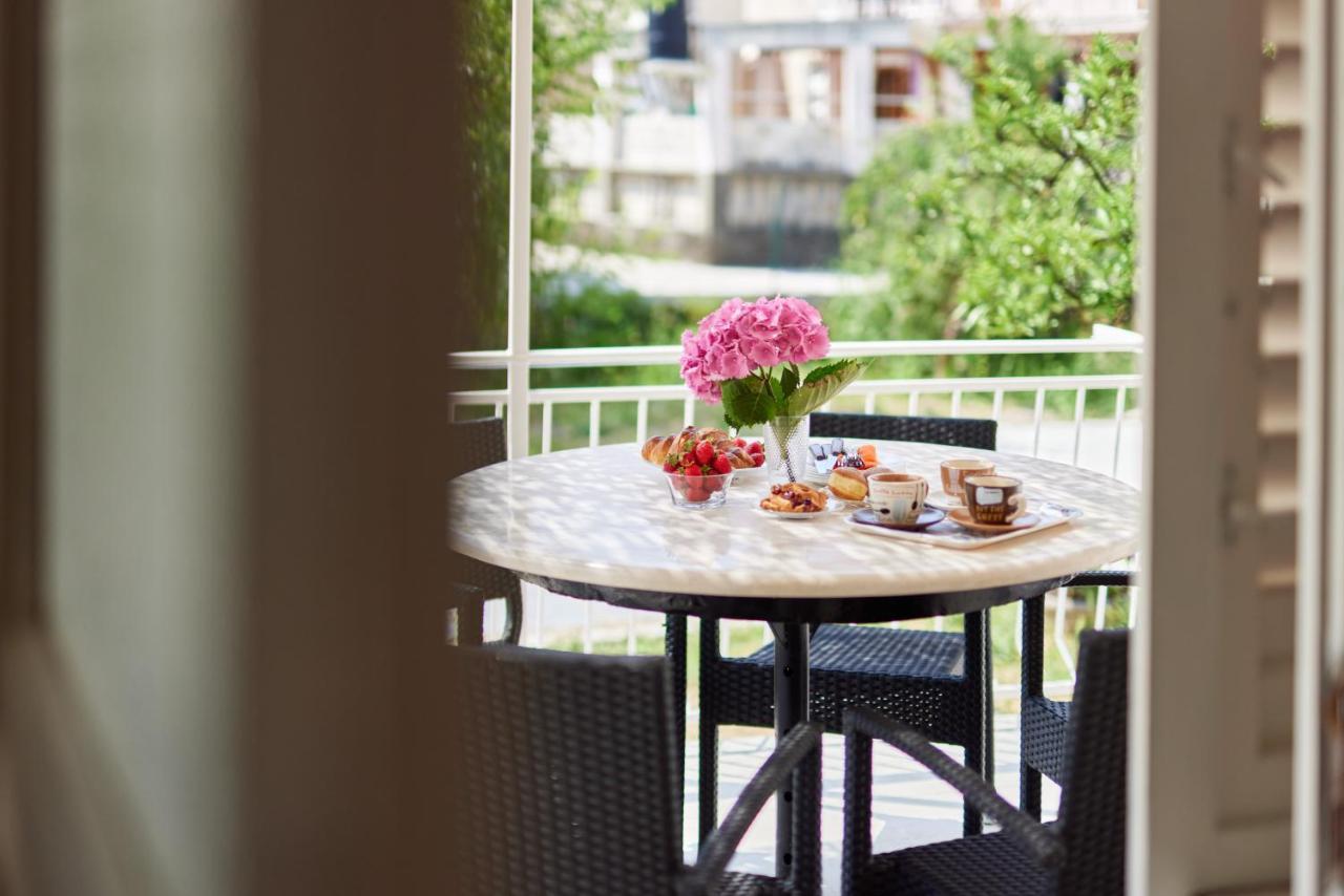Villa Waikiki Beach House à Tivat Extérieur photo